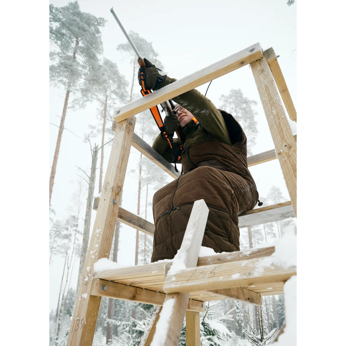 Pinewood Abisko Sittväska Mocka Brun