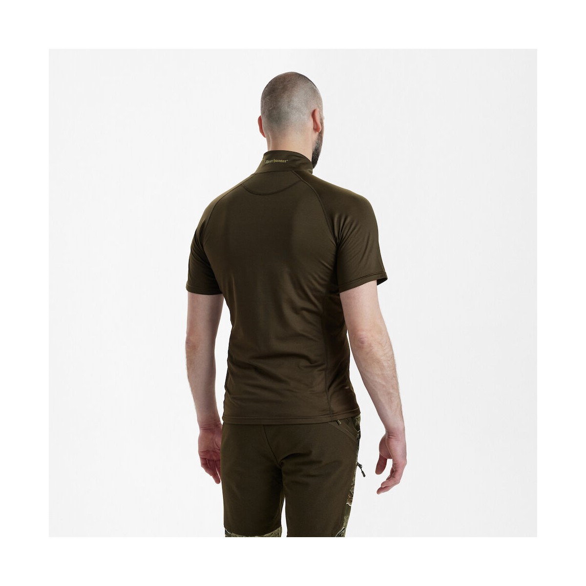 Deerhunter - Excape Isolerad T-shirt med dragkedja i halsen